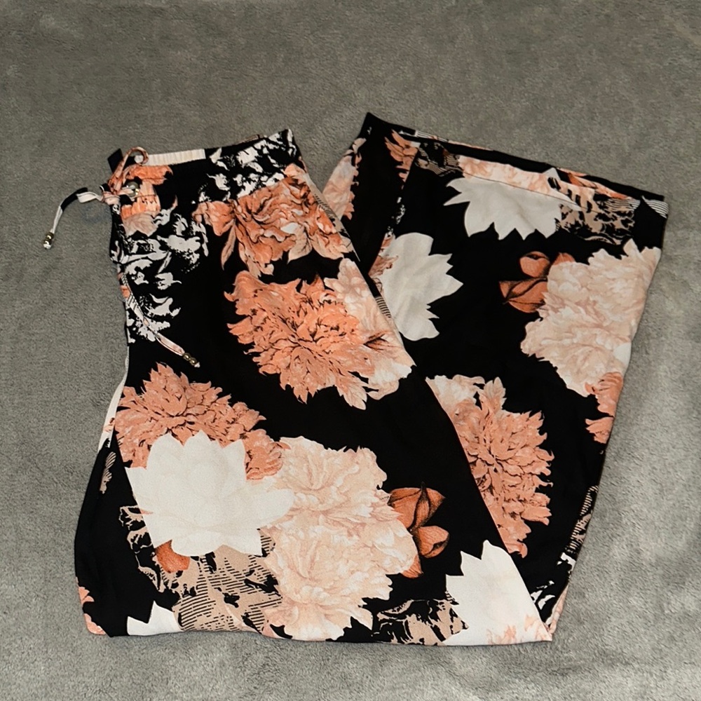JM Collection Black and Peach Floral Wide Leg Pants